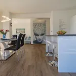 Holiday home Stunning In *