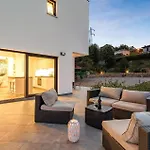 Holiday home Stunning In