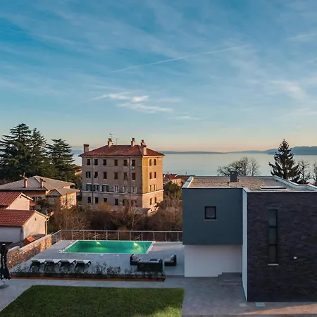 Holiday home Stunning In