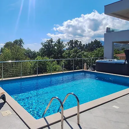 4 Bedroom Awesome In Matulji