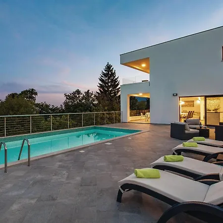 4 Bedroom Awesome In Matulji