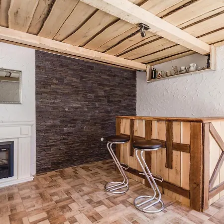 Holiday home 4 Bedroom Awesome In